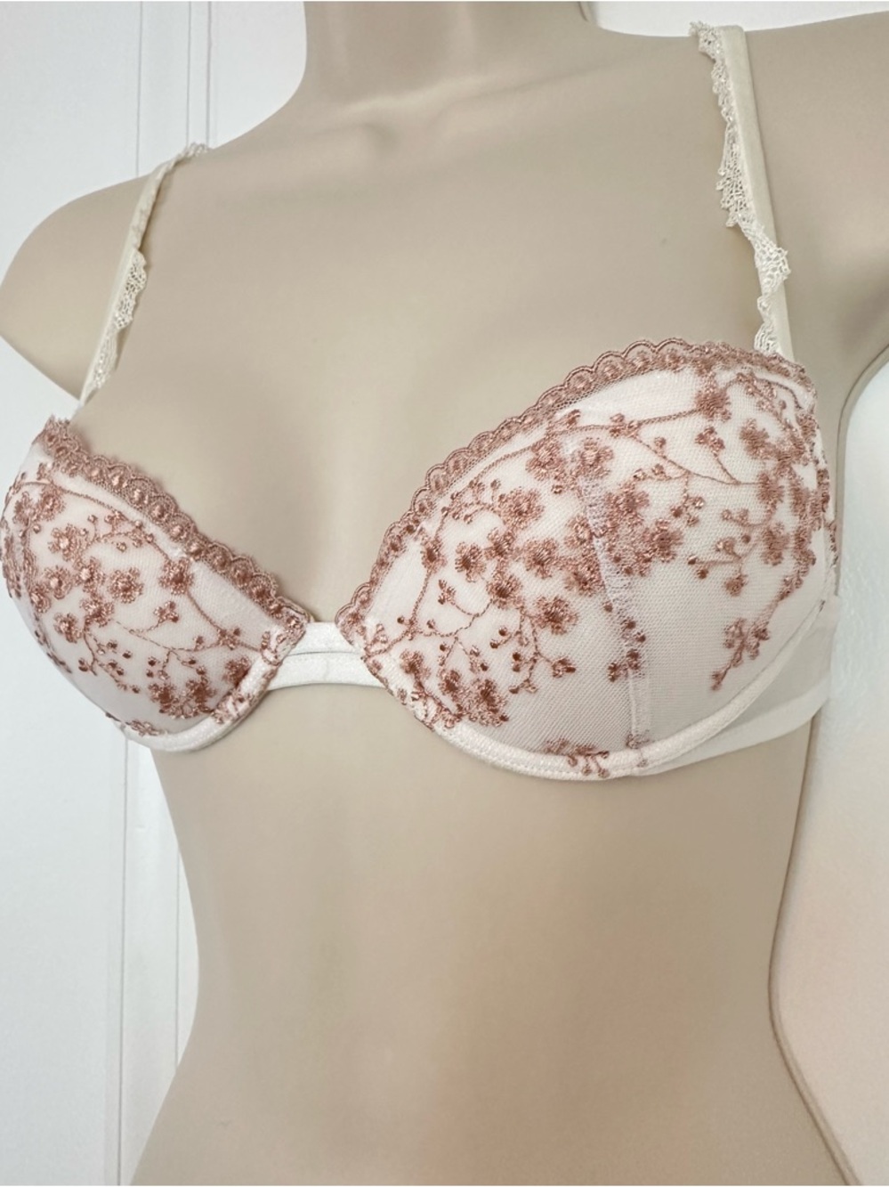 New La Perla Floral Embroidered Lace Bra - White and Pink #079 - Picture 10 of 11